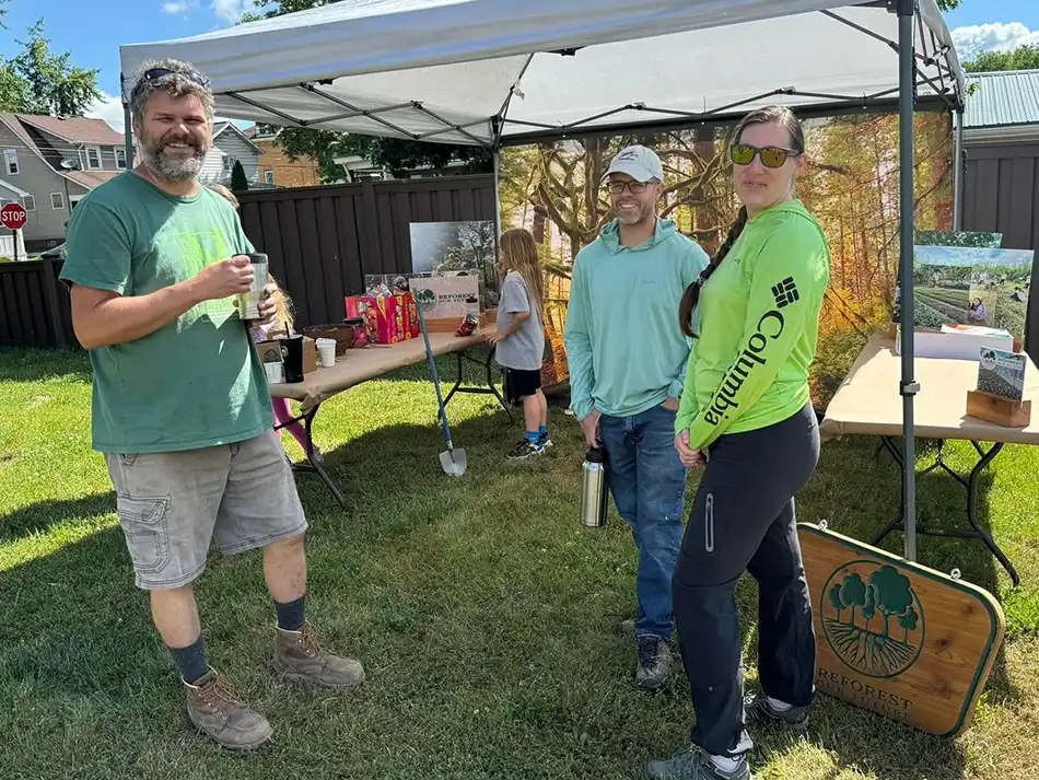 planting-pine-tree-reforest-our-future 3 people volunteering for ROF